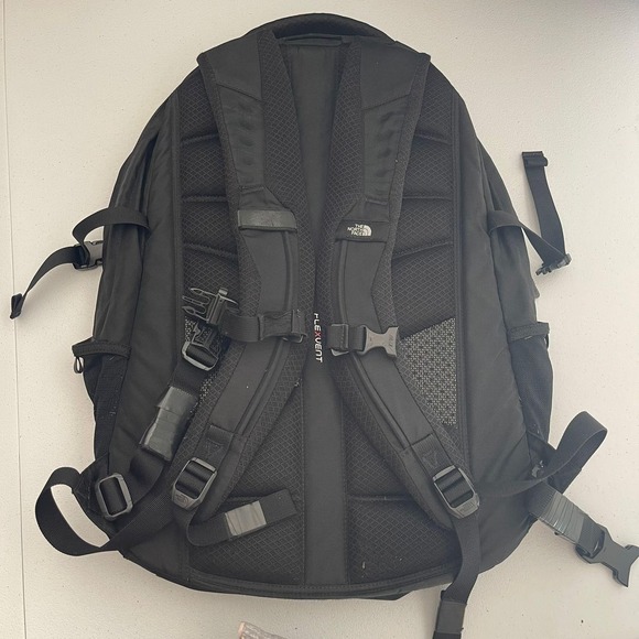 The North Face Borealis Backpack Black School Hiking Laptop Travel Bag - Picture 3 of 8